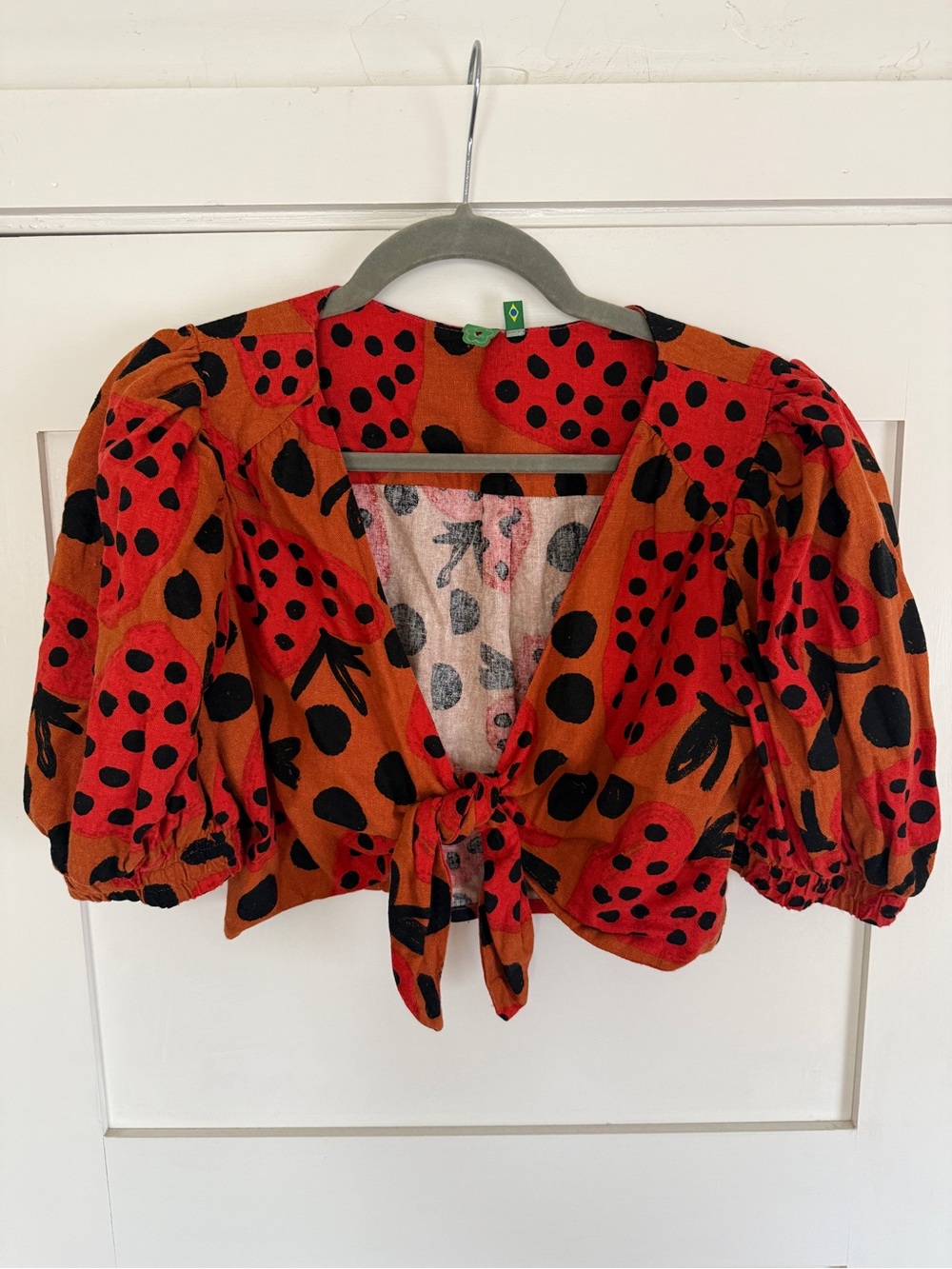 Farm Rio linen crop tie top with abstract strawberry print. Size large.